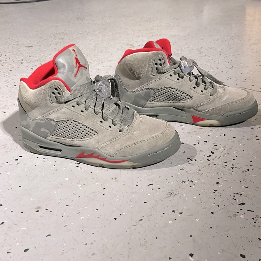 Air Jordan 5 P51 Camo size 5Y like new